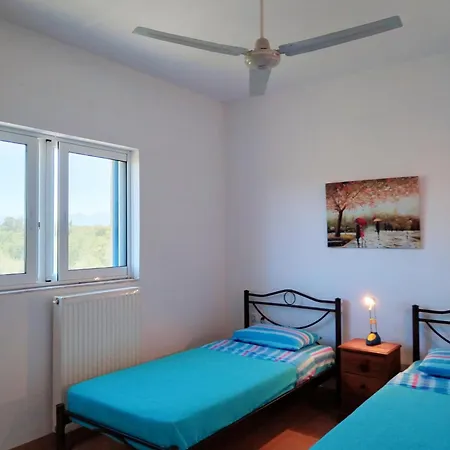 Peaceful Retreat In Olive Grove With Endless Views Διαμέρισμα