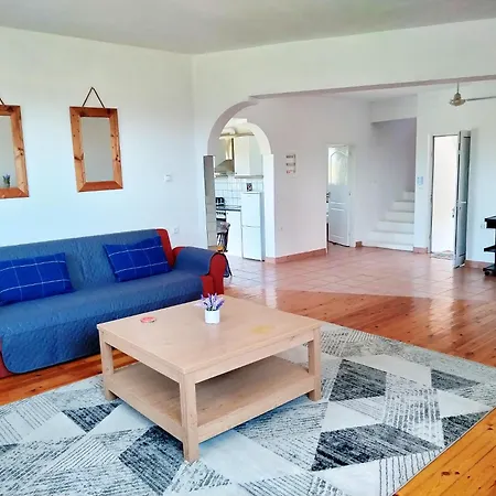 Peaceful Retreat In Olive Grove With Endless Views
